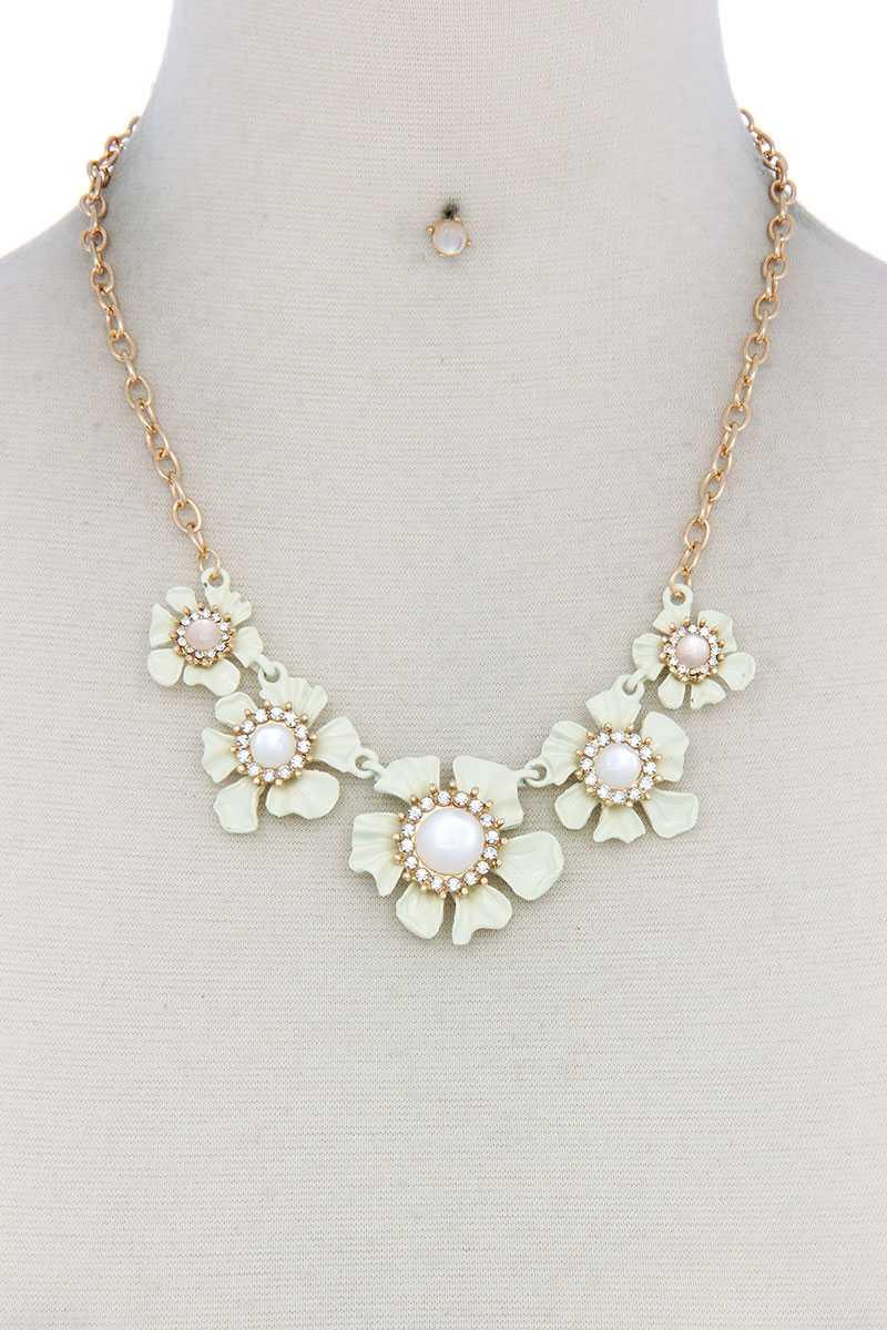 Floral Pearl Bead Necklace Naughty Smile Fashion