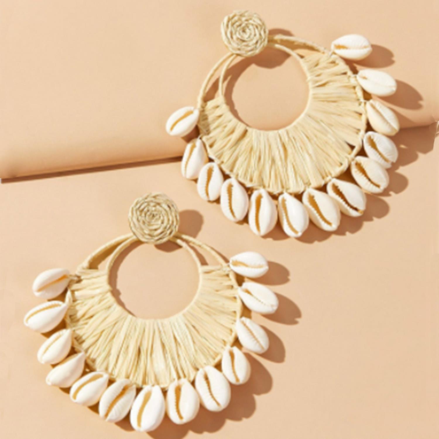 Seashell Raffia Round Earring Naughty Smile Fashion